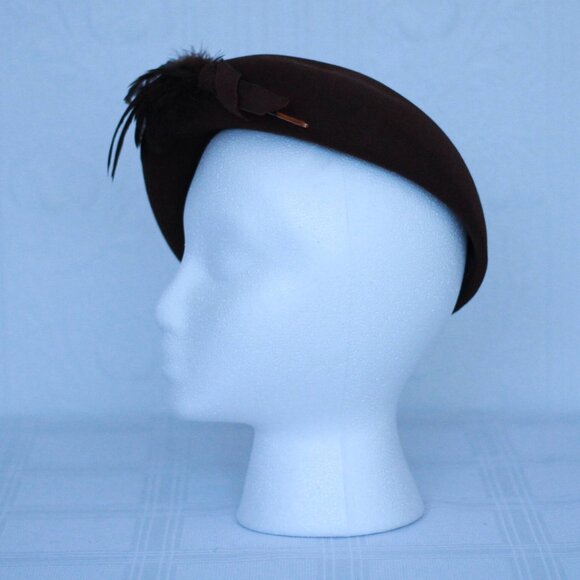 DOBBS classic brown felt hat with feathers - Picture 4 of 5